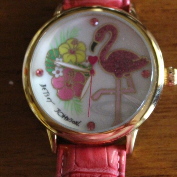 BRAND NEW WITH TAGS BETSEY JOHNSON PINK FLAMINGO WRISTWATCH FUN!! CUTE!! - Picture 3 of 8